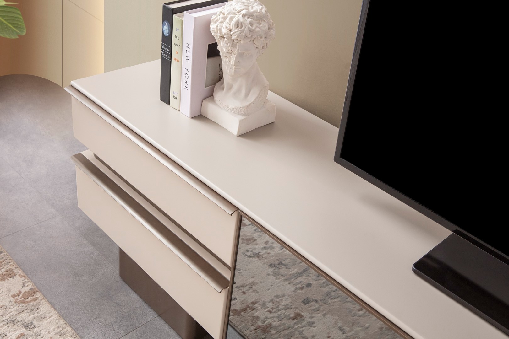 Prozen TV Ünitesi — 12