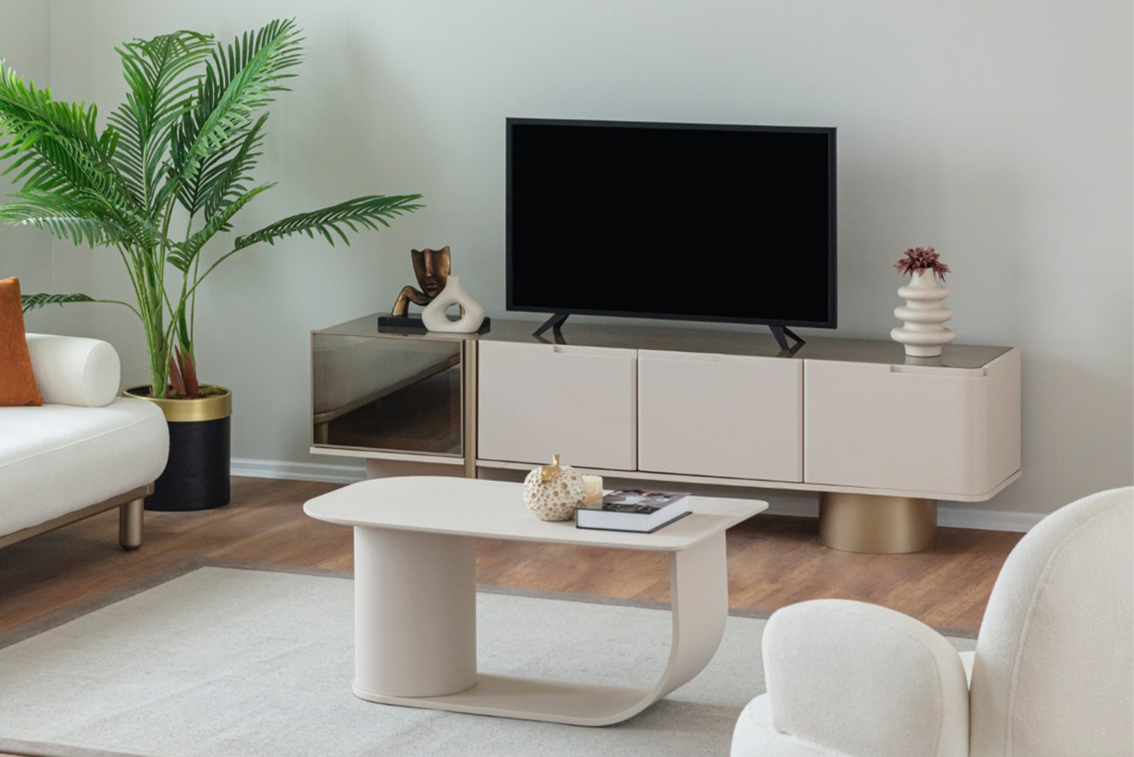 Kale TV Ünitesi — 6